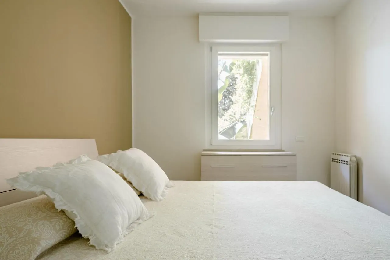 So&Mi Apartment Sirmione 0*,