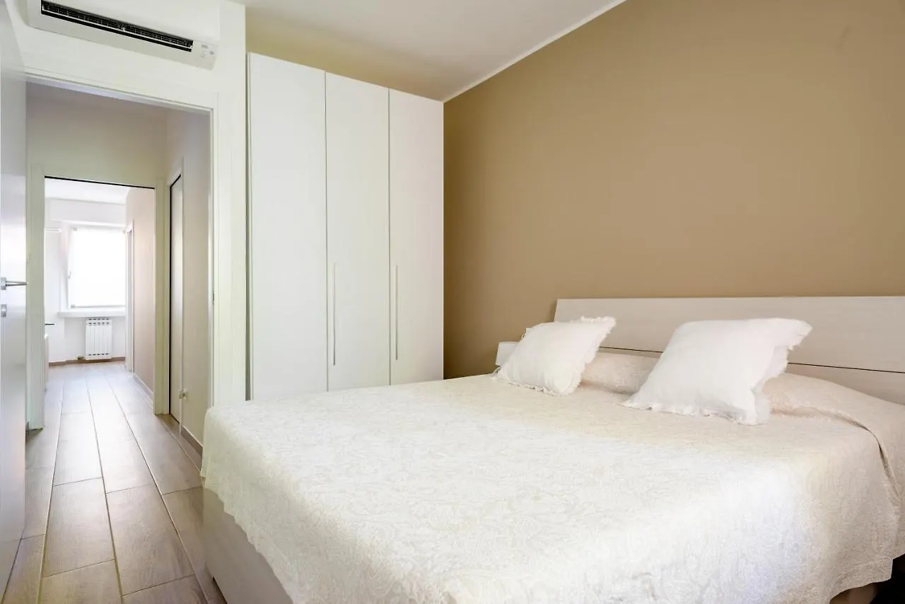 So&Mi Apartment Sirmione Italy